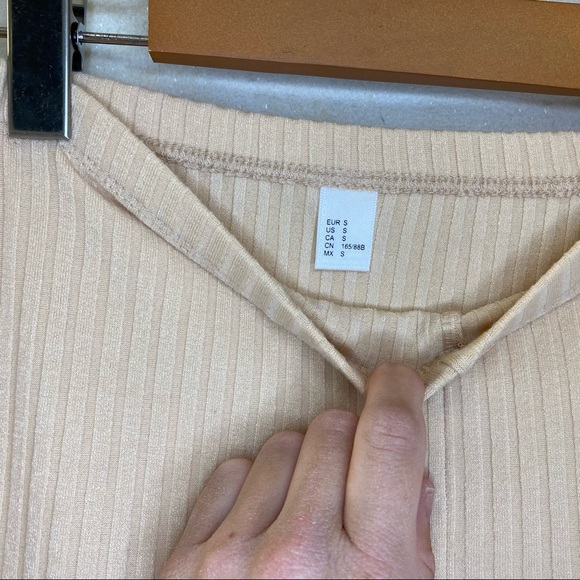 Ribbed Midi Skirt - Picture 2 of 5